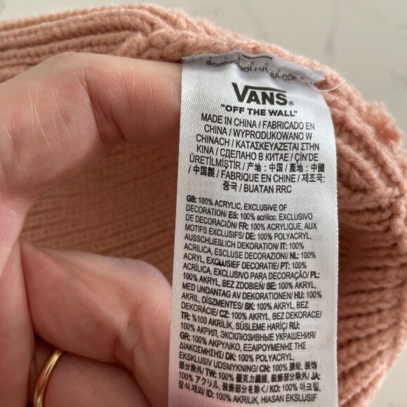 Vans Off The Wall 100% Acrylic Ribbed Roll Up Knit Toque Beanie Peach OS NWOT - Picture 7 of 8